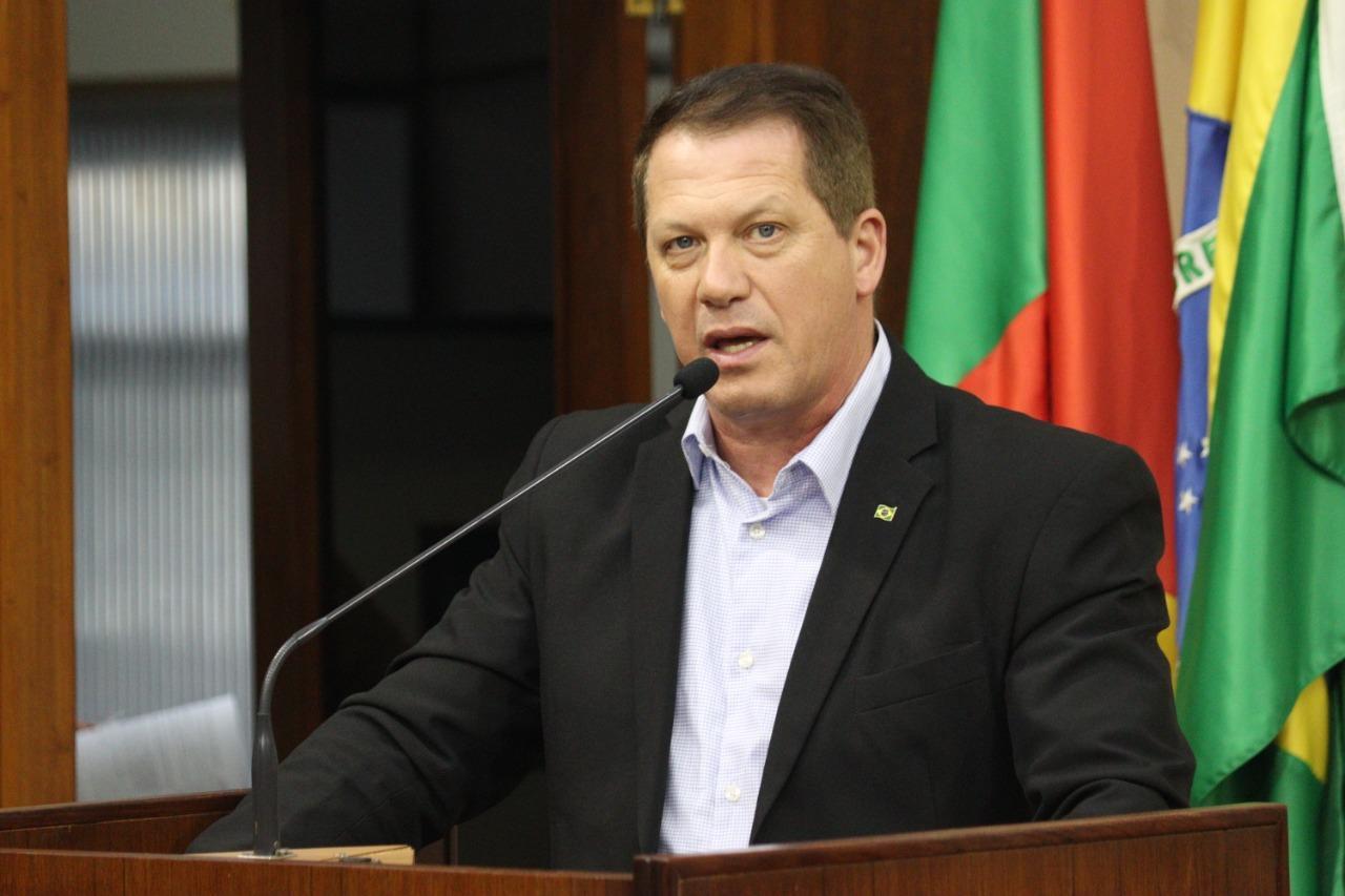 Xenofobia: ONGs querem condenação de vereador do RS por danos morais