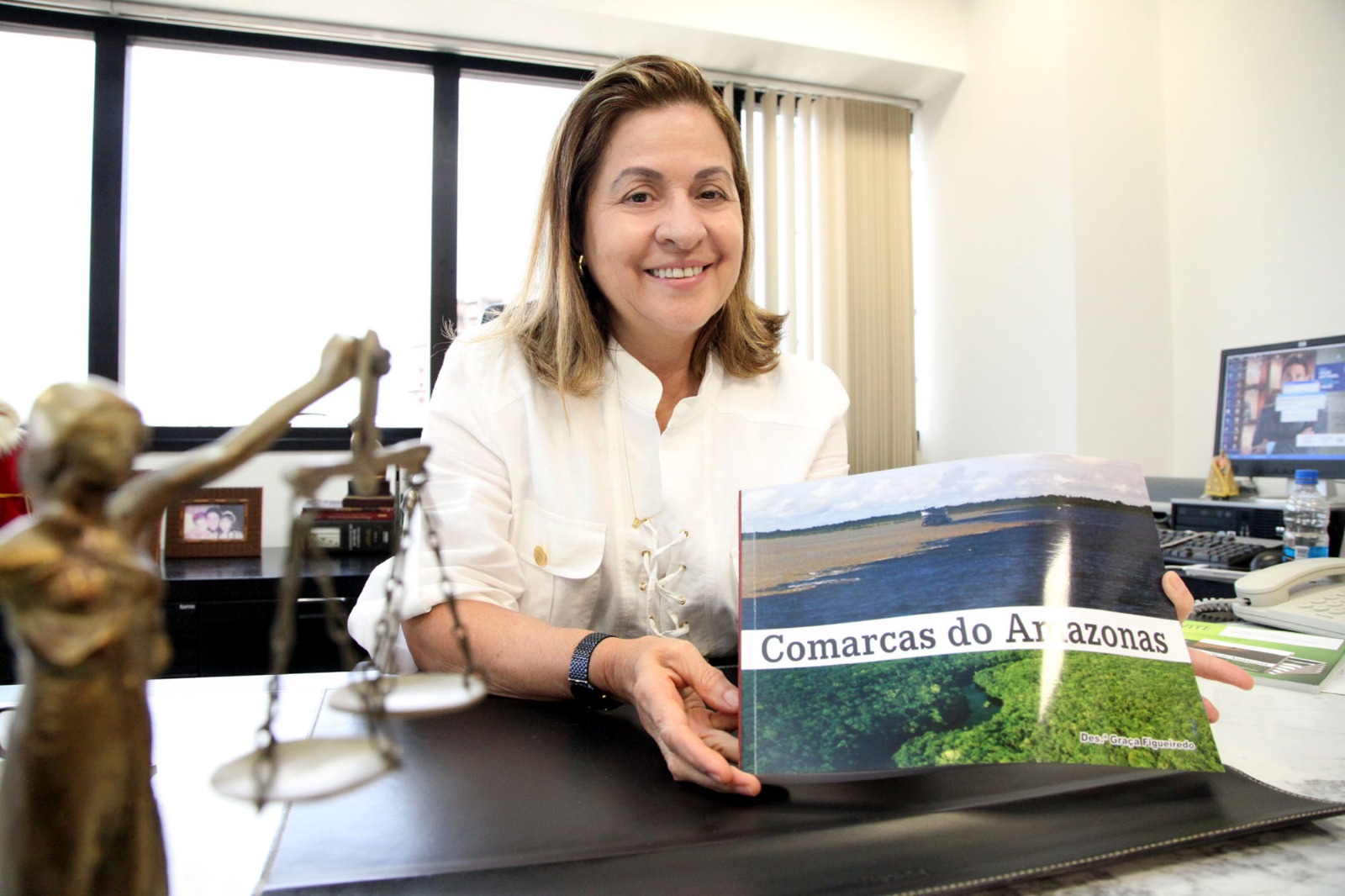 Desembargadora do AM lança segunda edição do livro ‘Senhoras da Justiça’