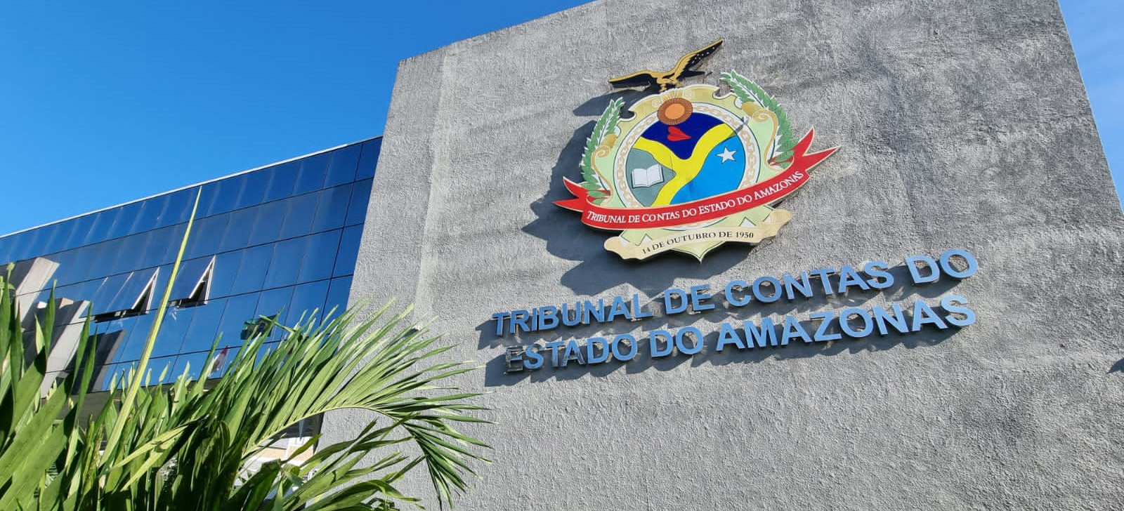 Aprovados em concurso público do Tribunal de Contas do Amazonas são nomeados