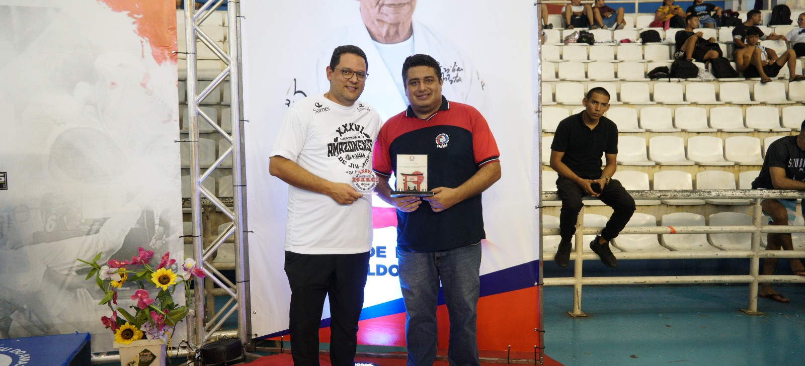 A homenagem foi realizada na Arena Amadeu Teixeira durante o Campeonato Amazonense de Jiu-Jítsu. (Divulgação)