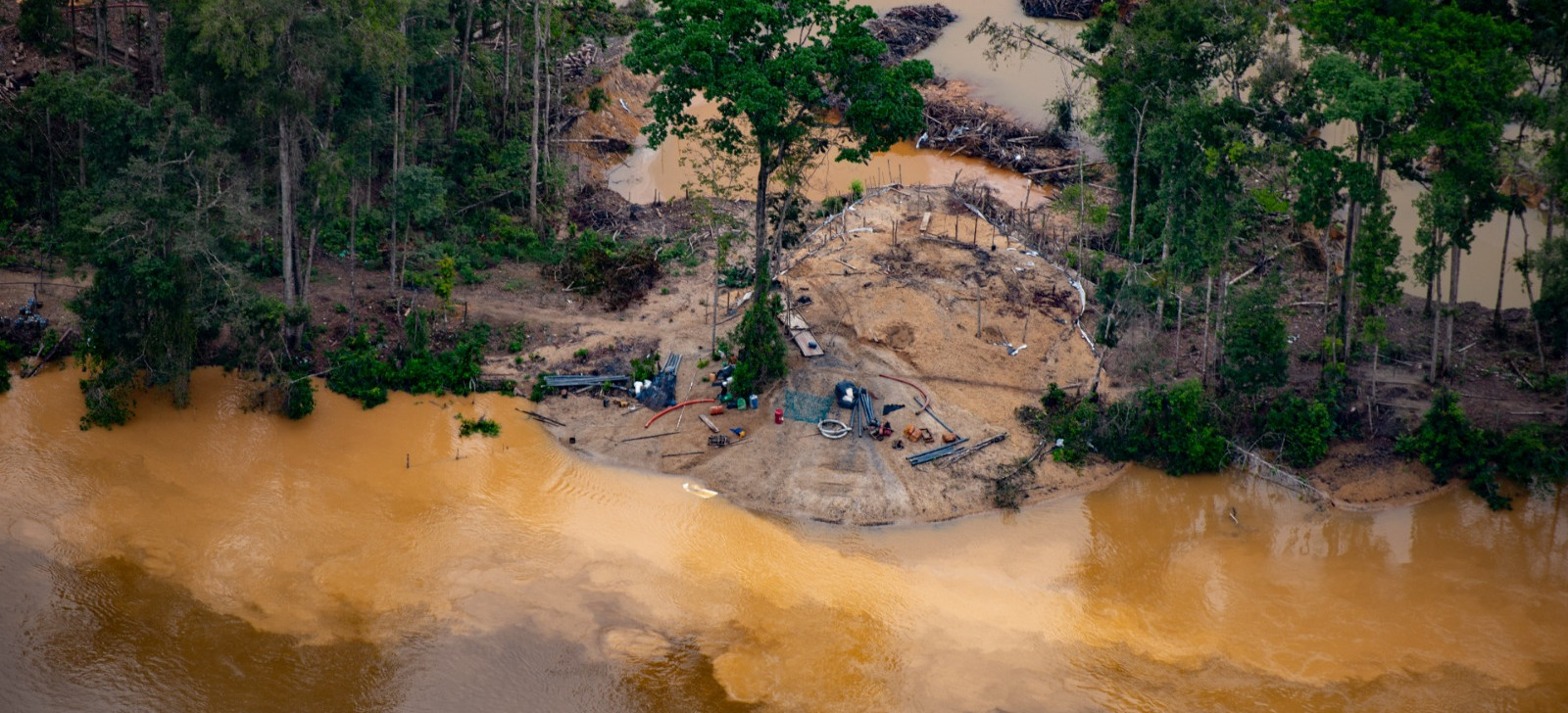 Associação Yanomami aciona STF para impedir audiência pública com garimpeiros ilegais