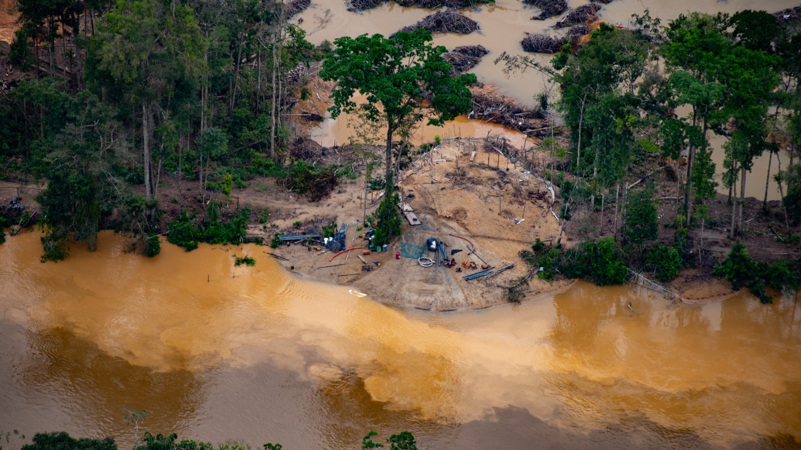 Associação Yanomami aciona STF para impedir audiência pública com garimpeiros ilegais