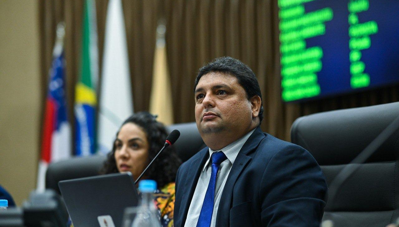 O presidente da CMM foi enfático em afirmar que a matéria do Projeto de Lei é constitucional e que a Câmara Municipal de Manaus não quer legislar sobre energia elétrica (Diego Caja/CMM)