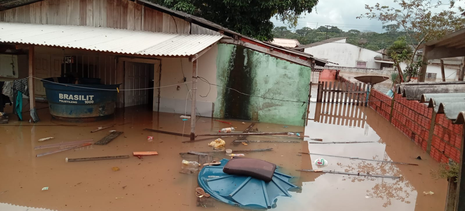 Moradores do Acre vivem drama causado pelas chuvas: ‘Perdi tudo’