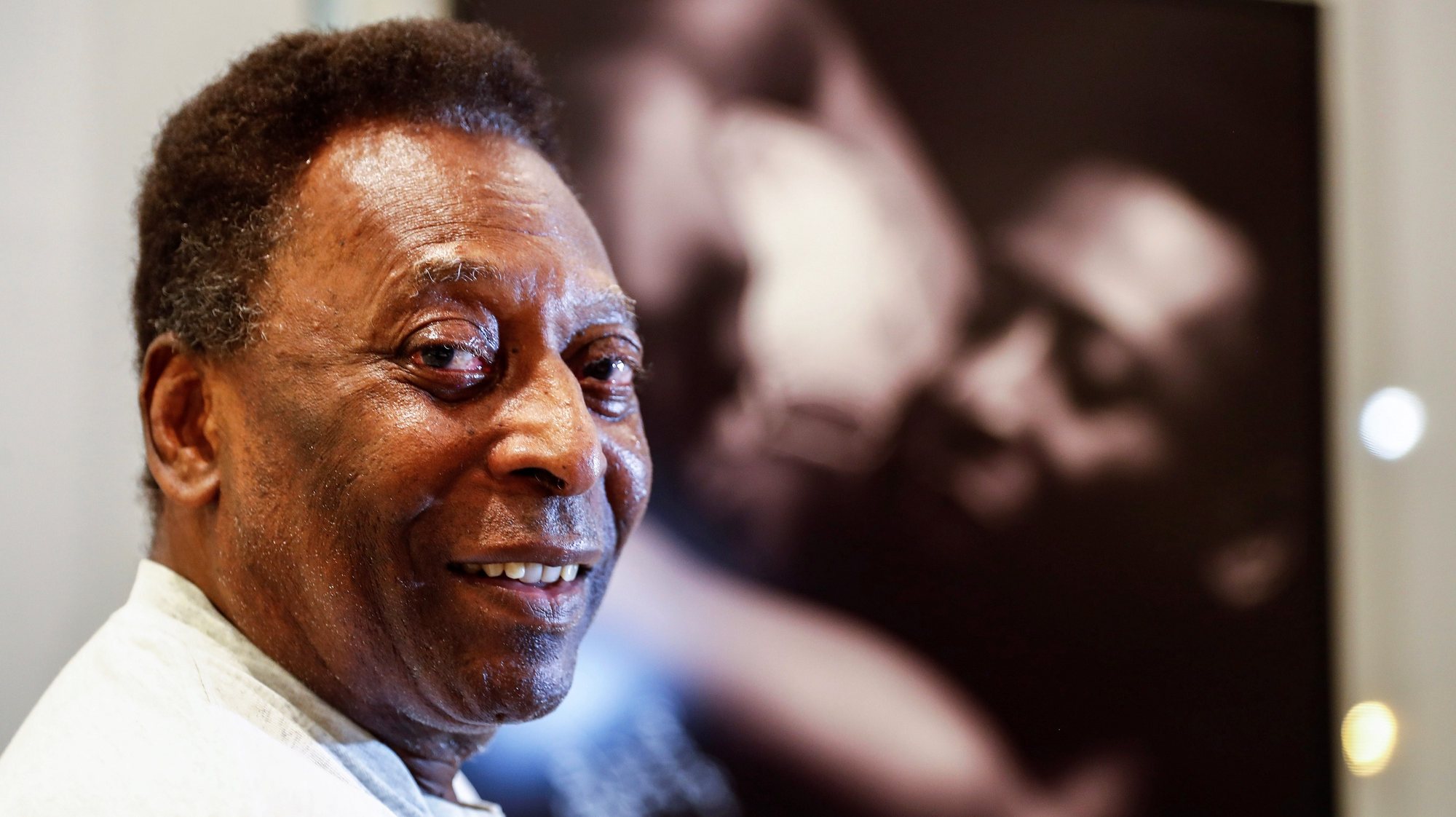 ‘Rei do futebol’: Pelé é homenageado e vira verbete no dicionário Michaelis
