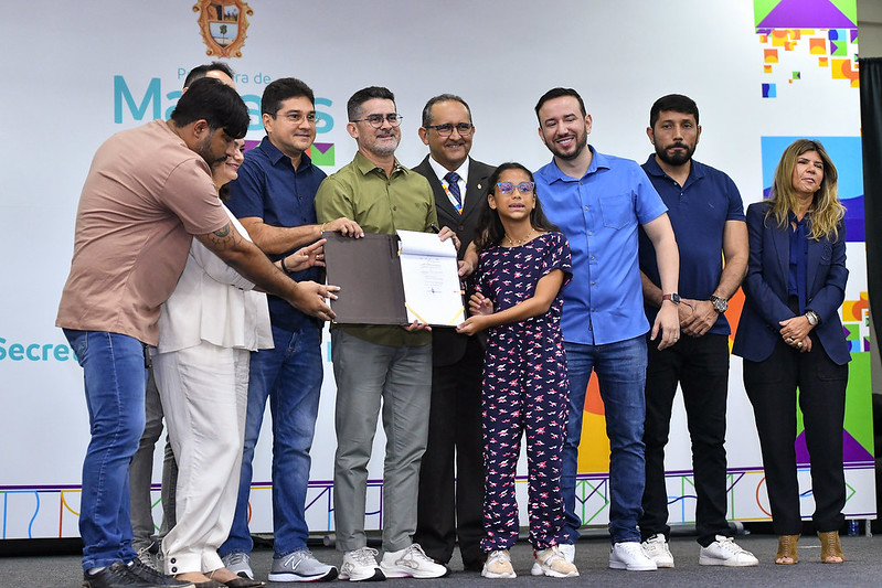 Prefeitura de Manaus amplia ‘Bolsa Idiomas’ para crianças a partir de 10 anos