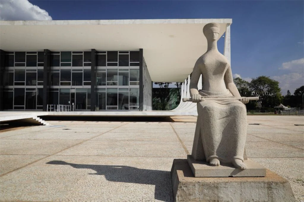 STF derruba lei de prisão especial para quem tem curso superior