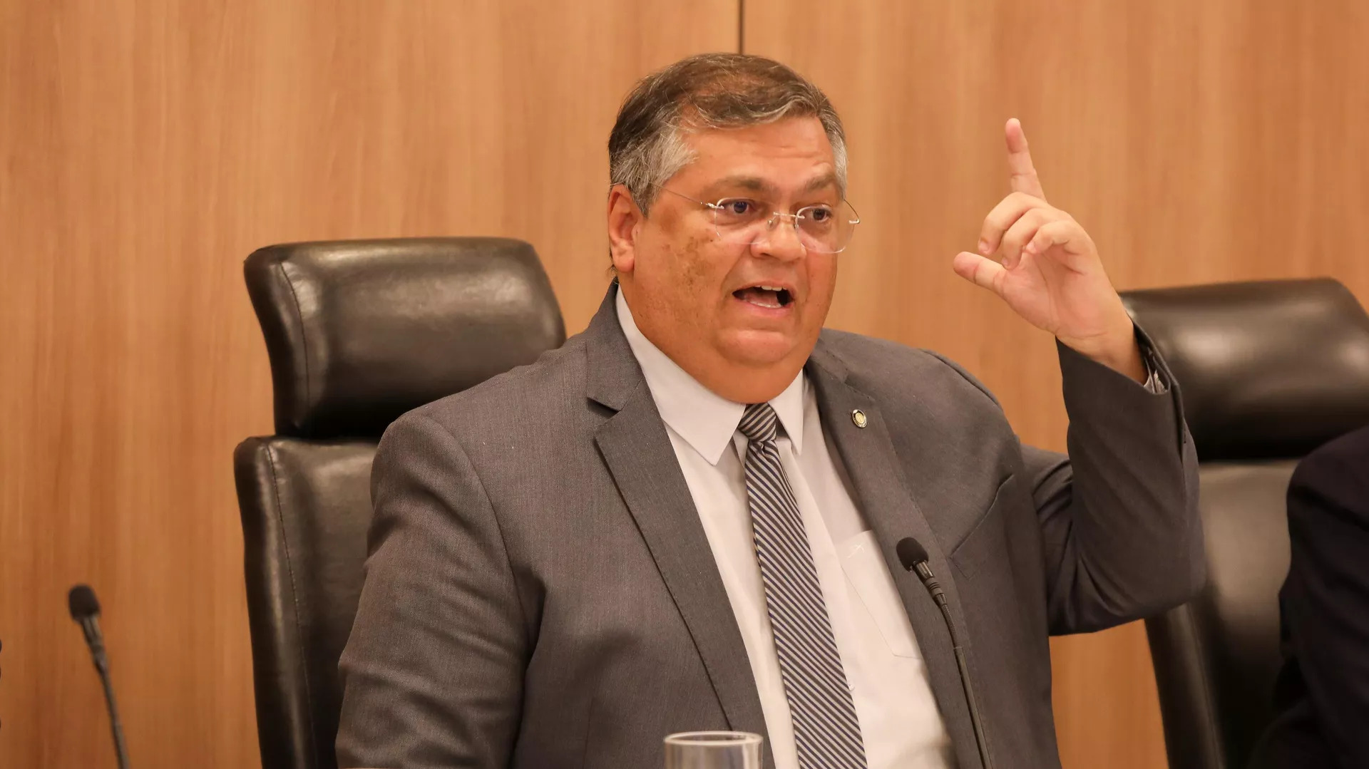 Flávio Dino considera desvio na atuação da PRF em ônibus fiscalizados no 2° turno das eleições