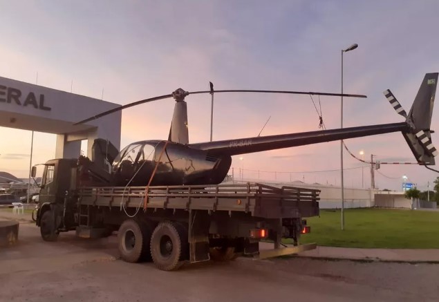 Justiça devolve helicóptero apreendido em garimpo ilegal no território Yanomami