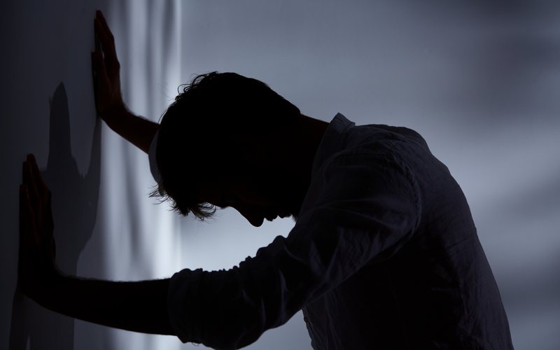 Um em cada quatro homens gays e bissexuais sofrem violência do parceiro, diz estudo escocês