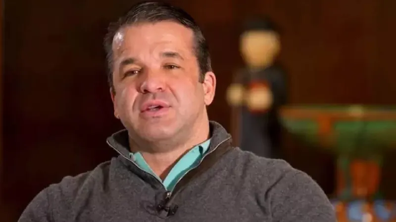 Acusado de crimes sexuais, Thiago Brennand chega ao Brasil e vai para carceragem da PF