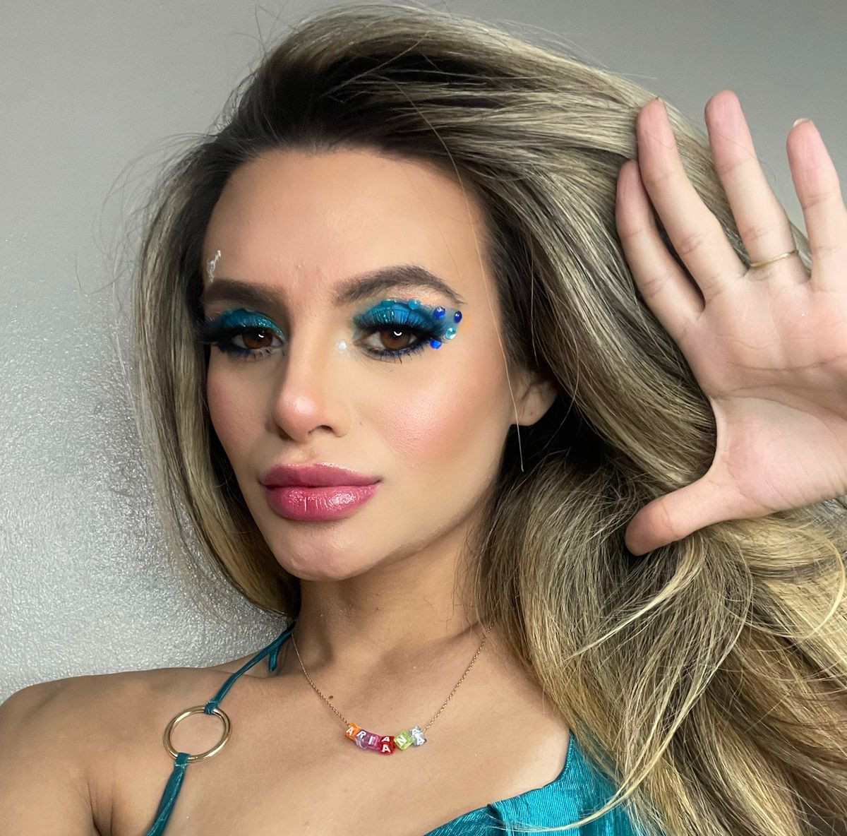 ‘É um passo para mudança’, declara primeira mulher trans a participar do Miss Manaus