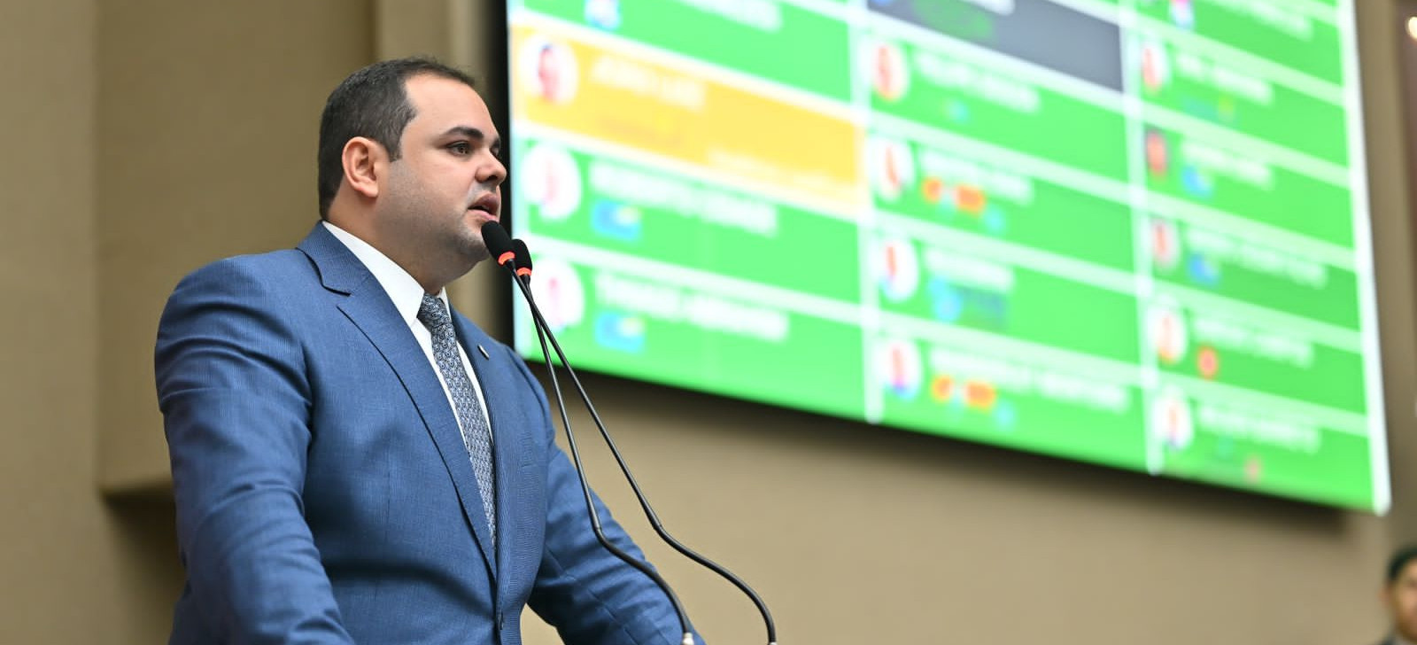 Deputado Roberto Cidade propõe legislação conjunta para diminuir violência nas escolas