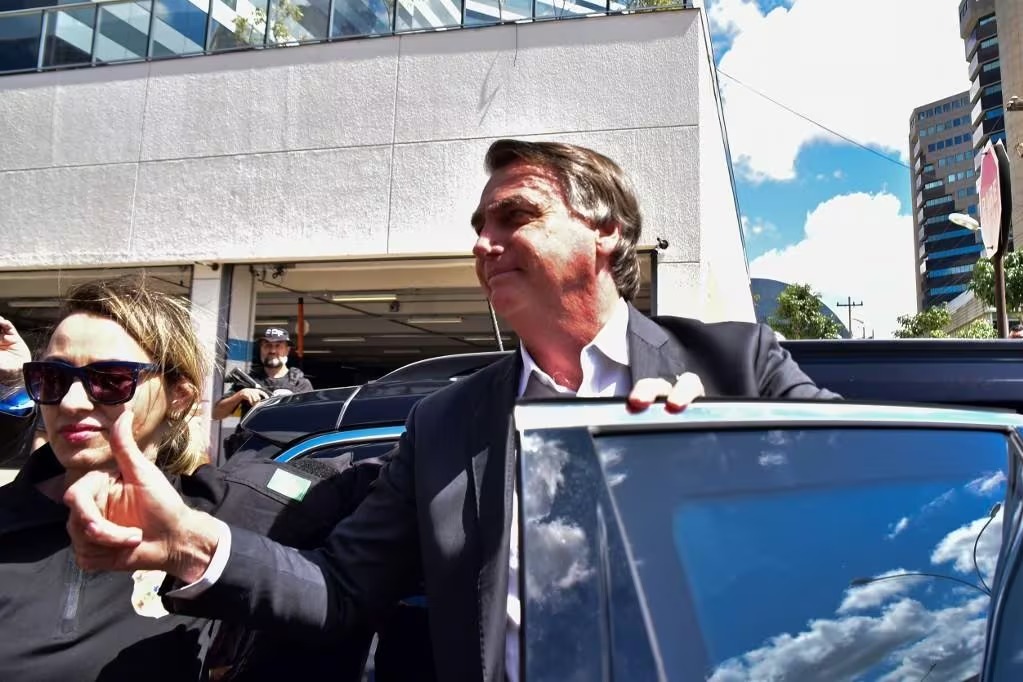 Bolsonaro diz que estava sob efeito de medicamentos quando falou sobre ‘fraude’ nas eleições: ‘Foi sem querer’