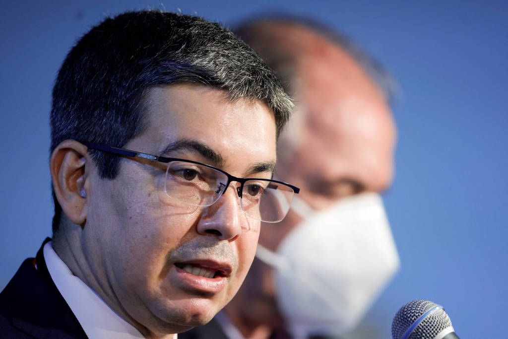 Após Ibama vetar exploração na Foz do AM, Randolfe Rodrigues deixa partido de Marina Silva