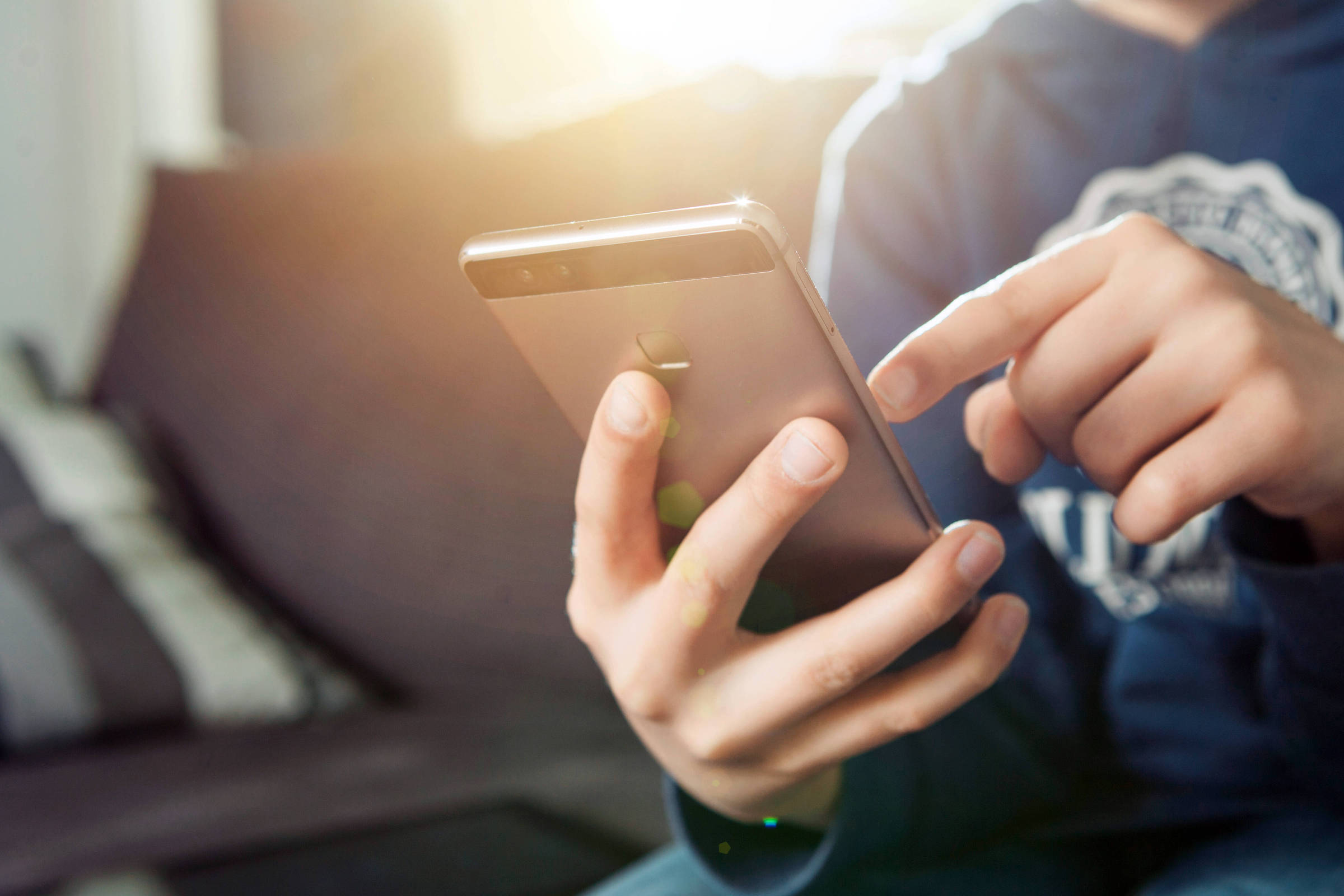 Acervo com imagens de abuso sexual infantil cresceu 70% no Brasil, diz pesquisa