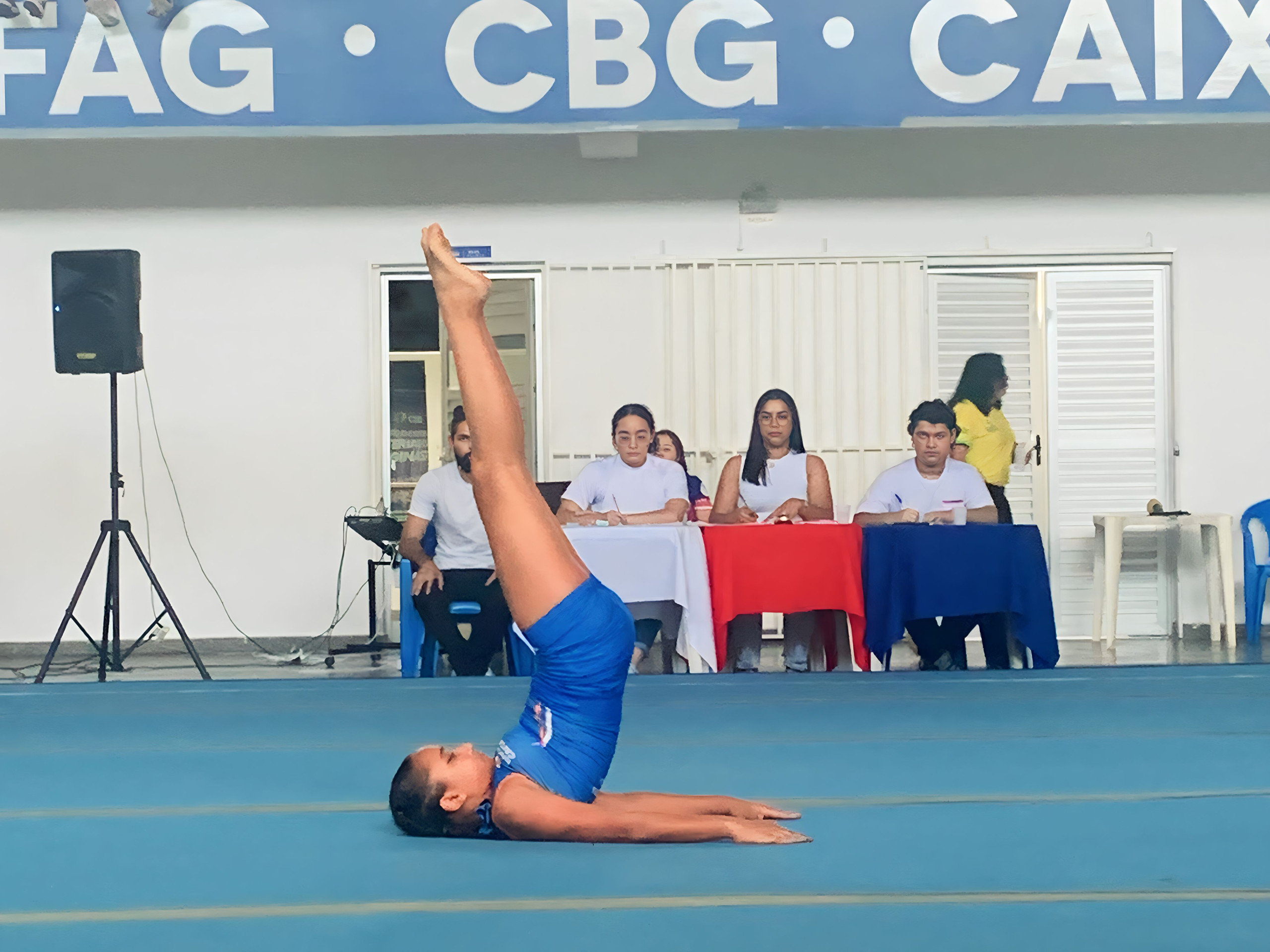 Federação avalia atletas de base e iniciantes em competição de ginástica no AM