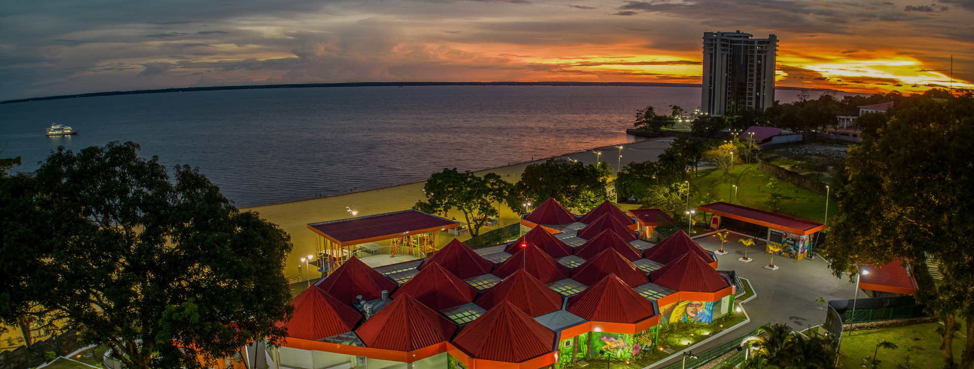 Prefeitura de Manaus inaugura ‘Casa de Praia Zezinho Corrêa’, novo atrativo turístico da cidade