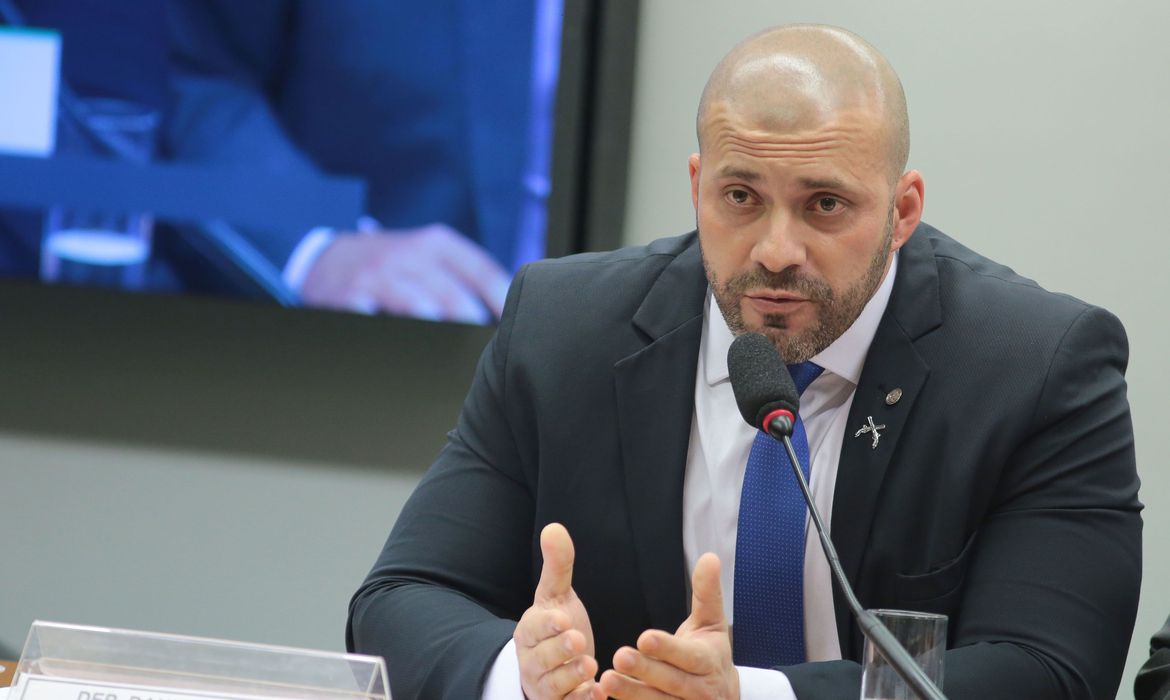 Moraes determina execução imediata da condenação do ex-deputado federal Daniel Silveira