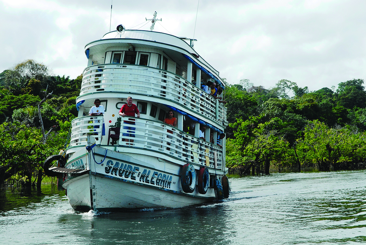 Associações se unem para ‘descarbonizar’ barcos da Amazônia