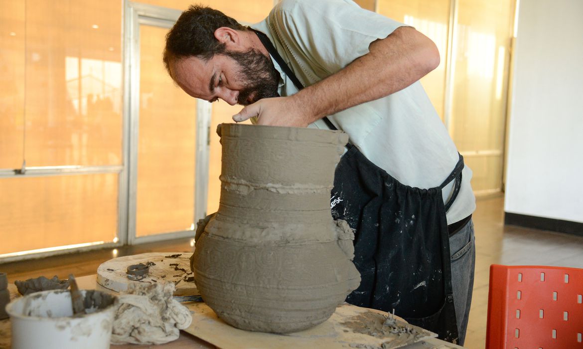 Urna Marajoara é recriada em impressão 3D como parte da exposição Ore ypy rã – Tempo de Origem no Museu de Arte Moderna do Rio de Janeiro (MAM). (Foto: Tomaz Silva/Agência Brasil)