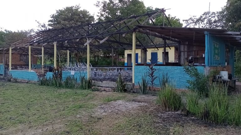 Incêndio destrói escola indígena em Santarém, no Pará