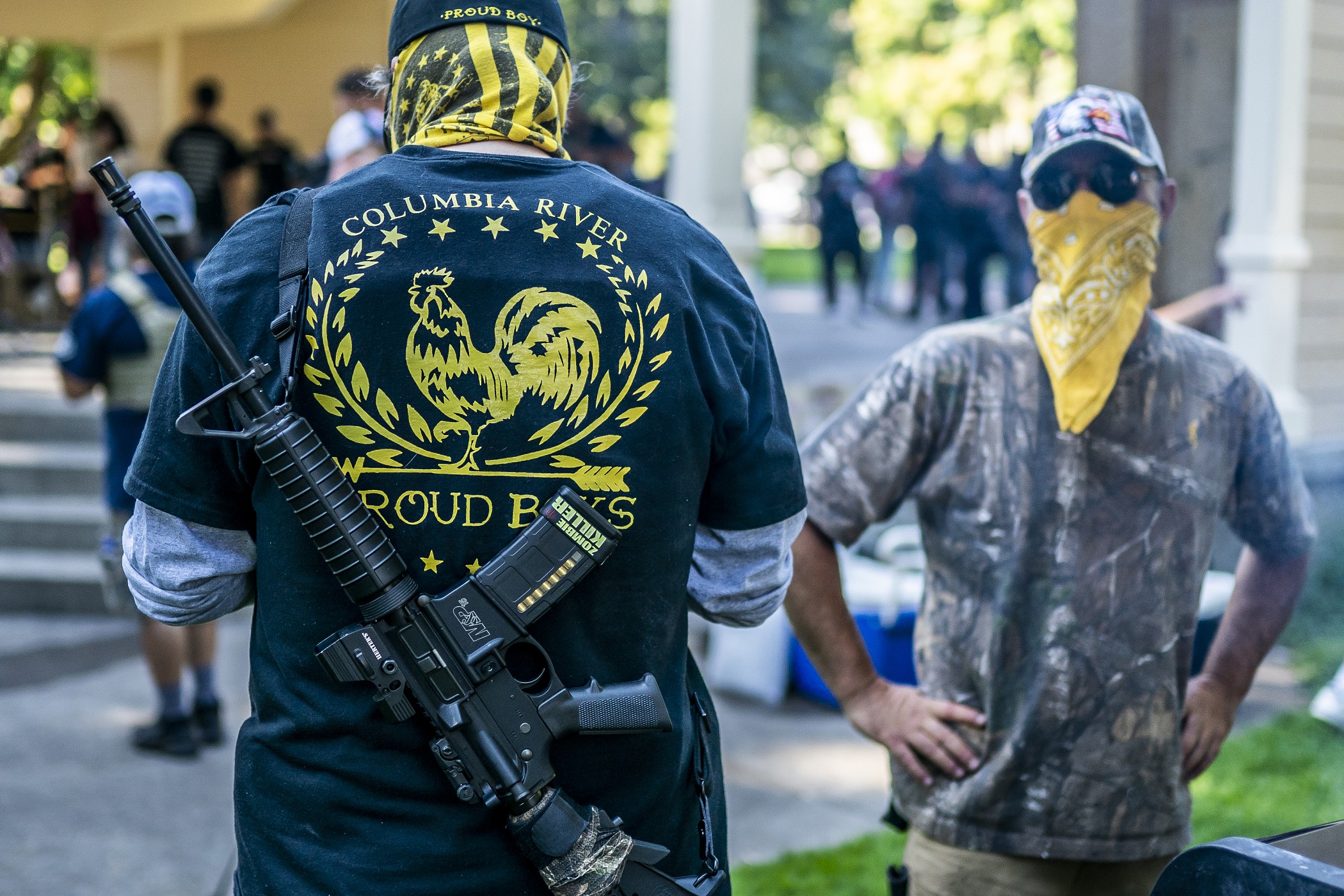 Quatro membros do grupo extremista Proud Boys são condenados pelo ataque ao Capitólio