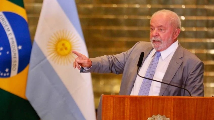 Crise econômica: Lula busca ajuda financeira dos Brics para ‘socorrer’ a Argentina