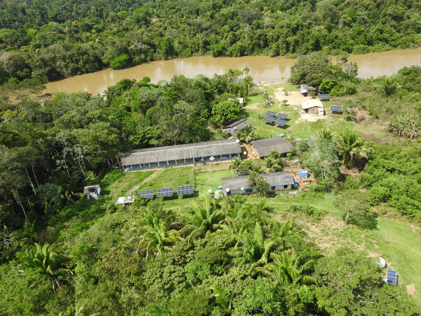 Operação da PF, Ibama e Funai expulsa invasores da Terra Indígena Karipuna, em Rondônia