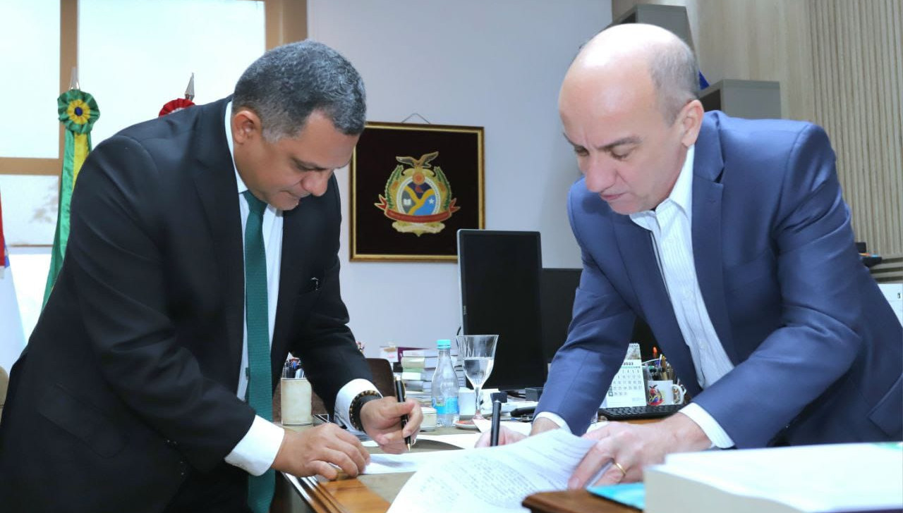 TCE-AM firma acordo para troca de dados com MPE e MPF