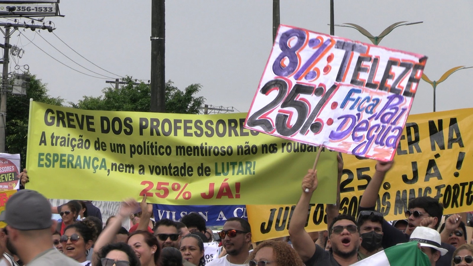 Com salários garantidos, diretores do Sinteam esticam greve ilegal sem dar segurança a professores no AM