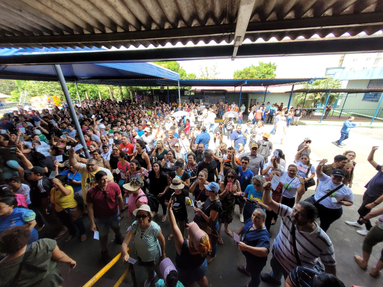 Professores vão avaliar proposta de 8% sobre data-base feita pelo Governo do AM