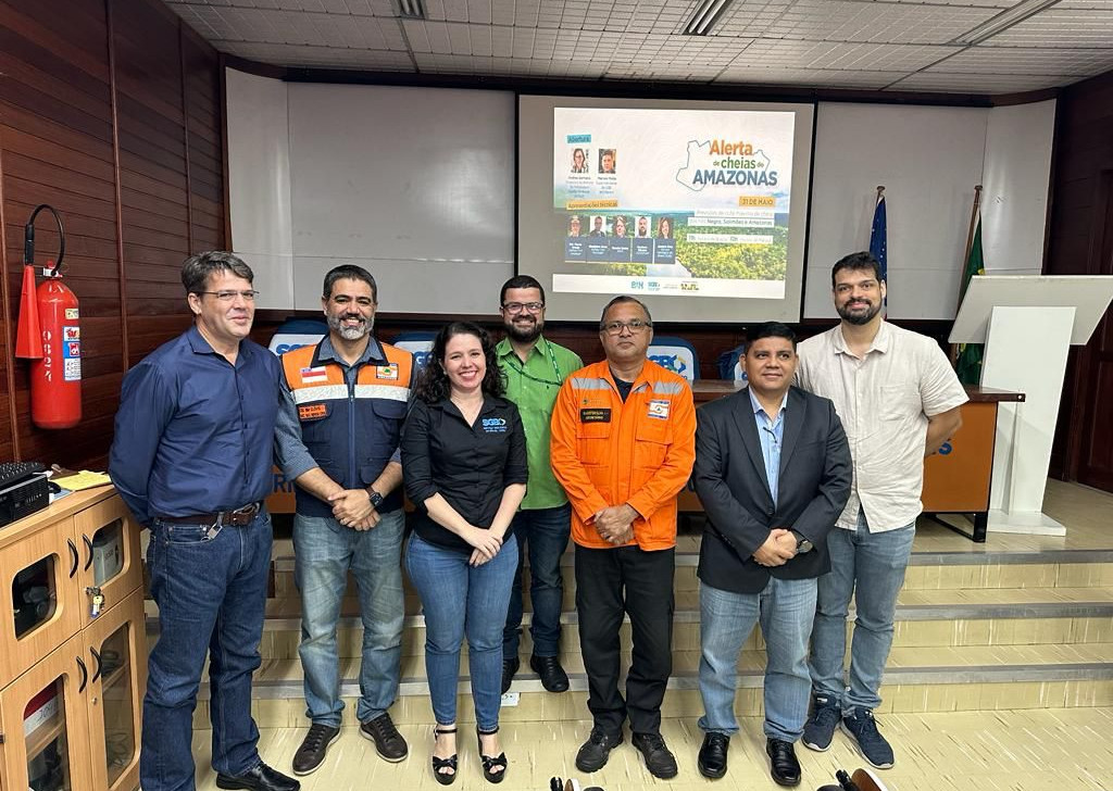 Rios Negro e Solimões ultrapassam a cota de inundação em Manaus e Manacapuru