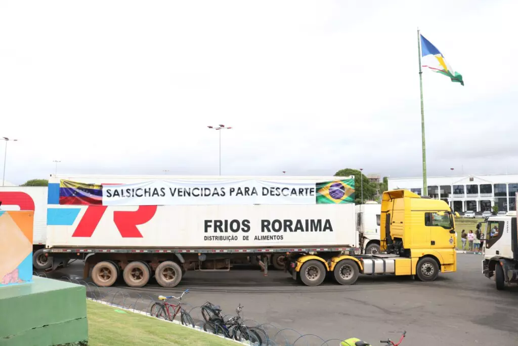 Empresa descarta 900 toneladas de alimentos após bloqueio da Venezuela