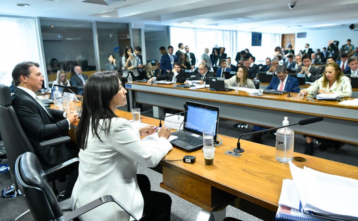 Entidades reagem à decisão de barrar entrada de fotógrafo na CPMI do 8 de Janeiro