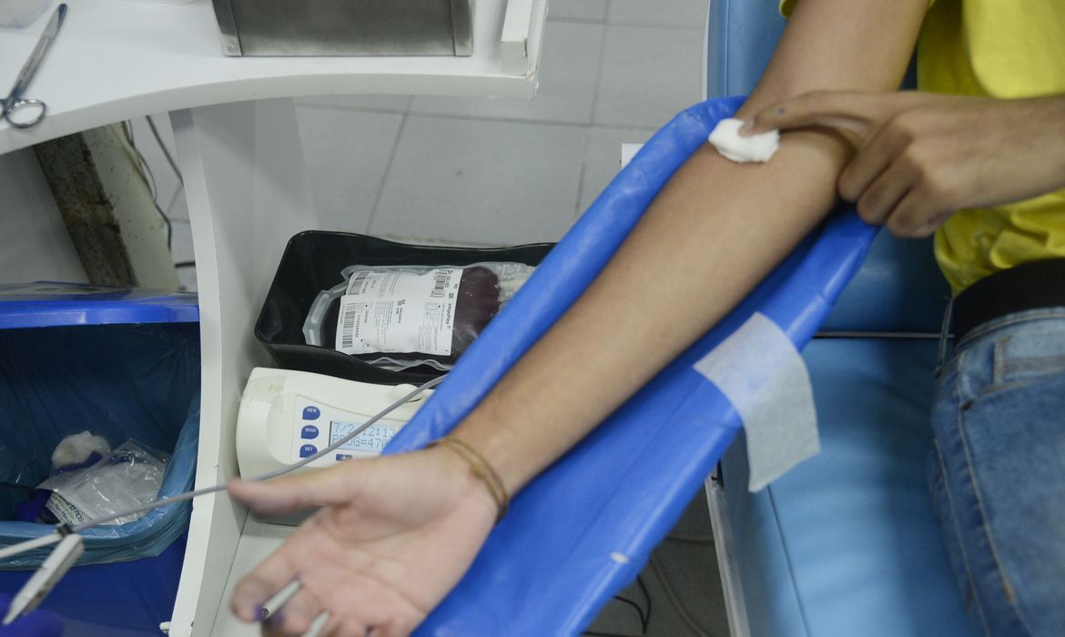 Dia Mundial do Doador: campanha de incentivo à doação de sangue visa sensibilizar população