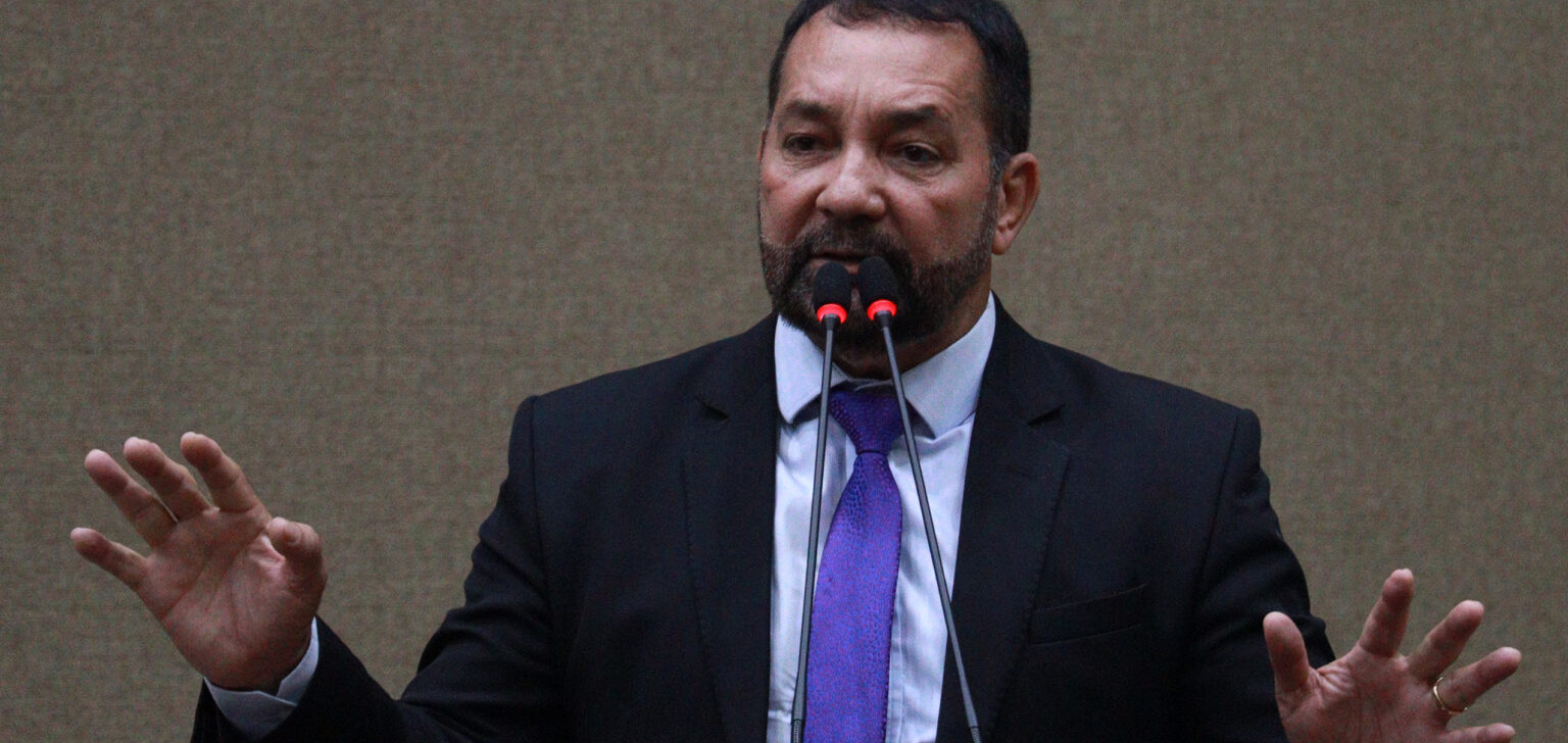 Assessor de vereador de Manaus recebeu R$ 4,5 mil por aluguel no CSU, aponta parlamentar