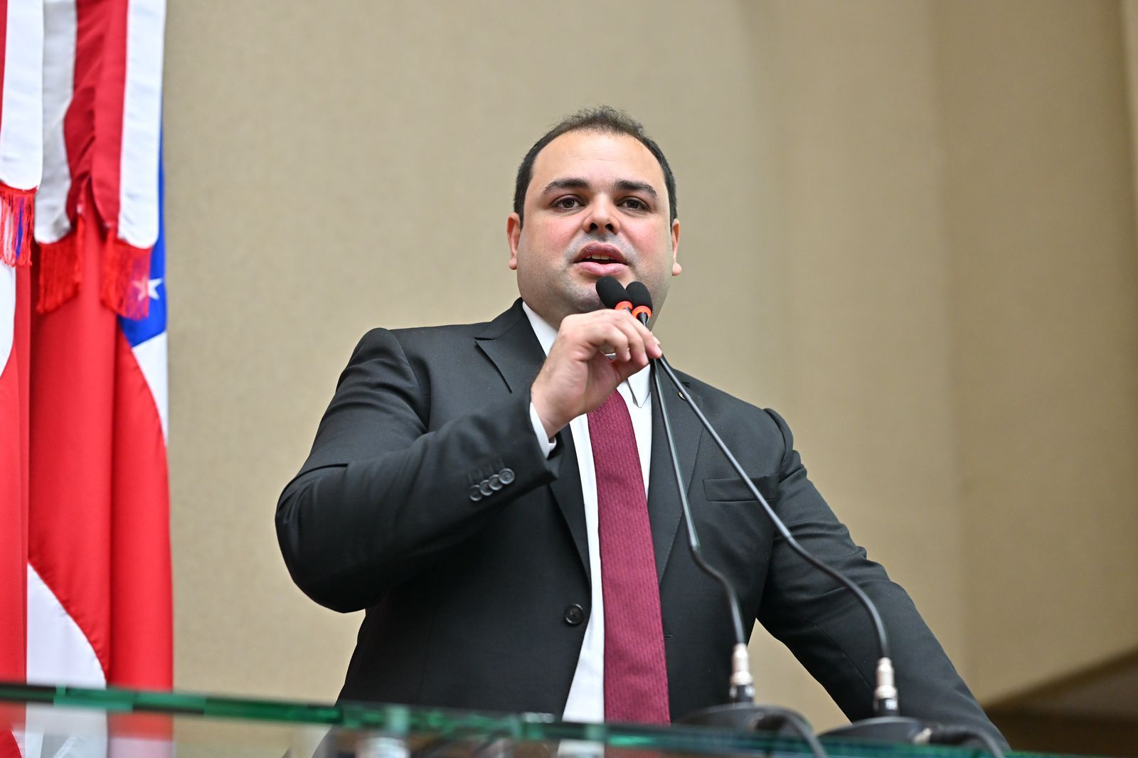 Roberto Cidade cria PL de curso de sobrevivência para alunos da rede estadual