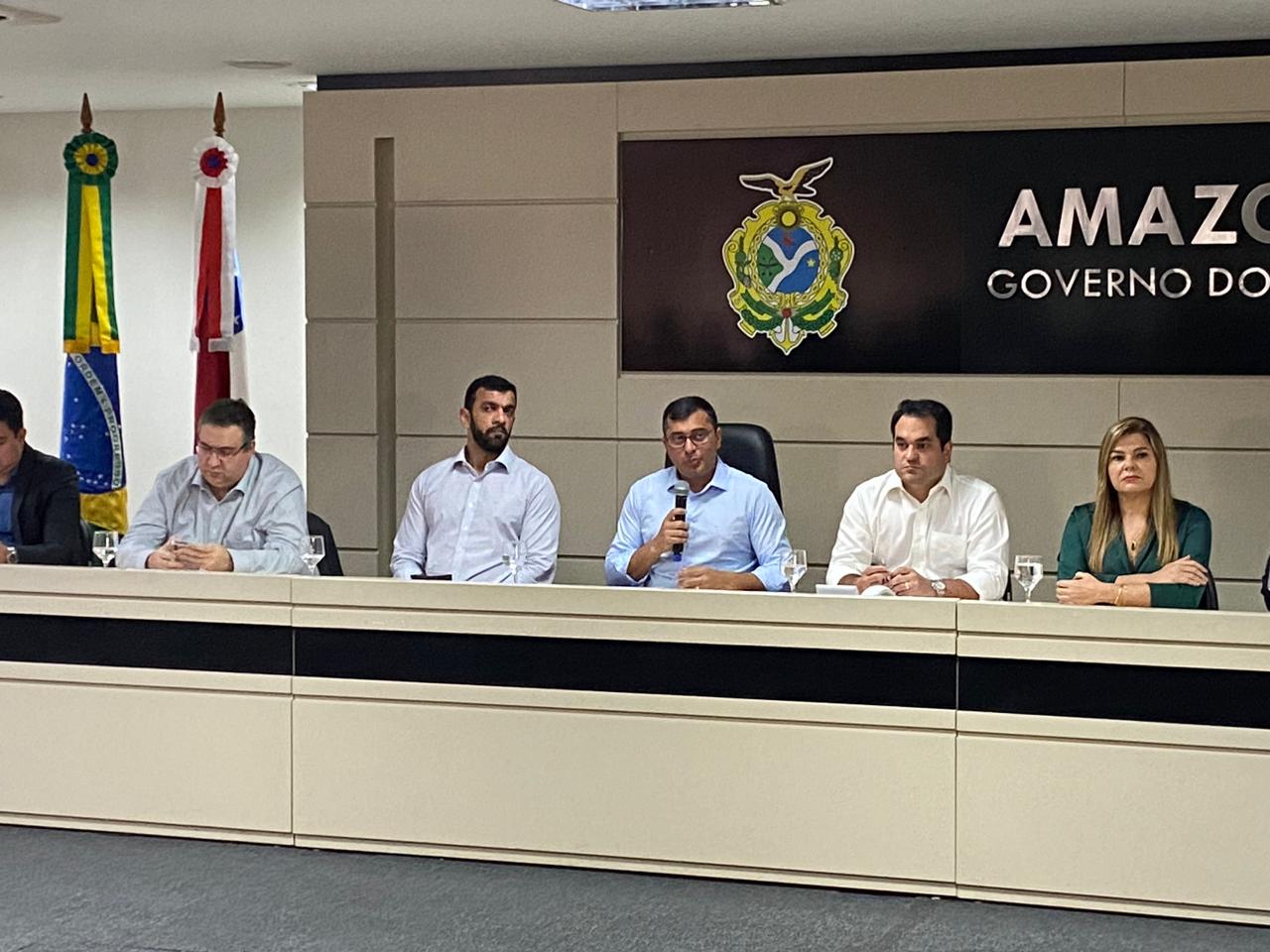 ‘Não posso permitir uso político’, diz governador do AM sobre greve dos professores