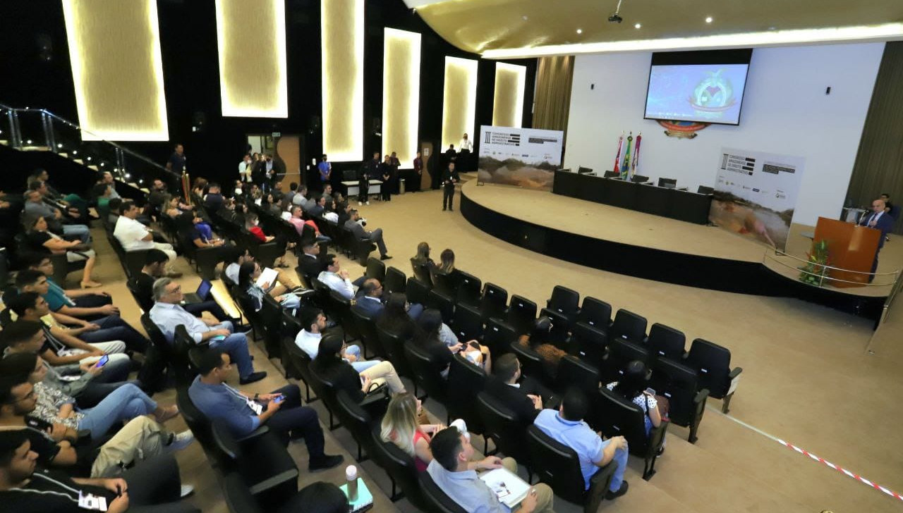 Escola do TCE-AM oferta cursos sobre Licitações e Plano de Logística Sustentáveis