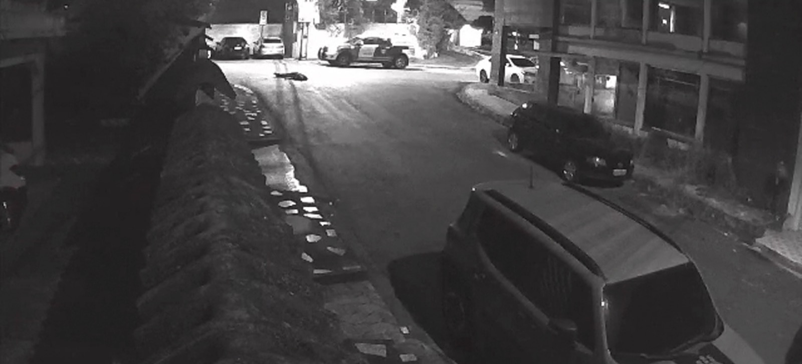 Militares morrem após trocar tiros em frente à boate em Manaus