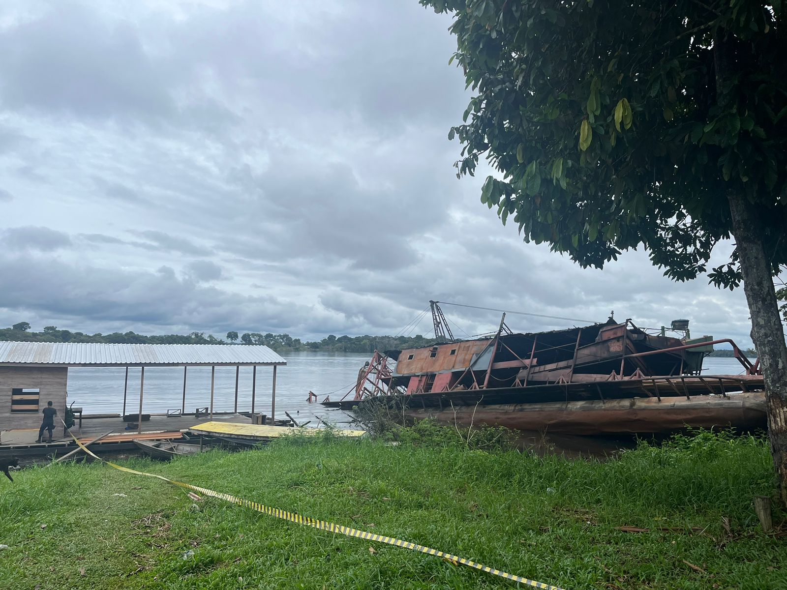 Homem morre em explosão de draga de garimpeiros no interior do AM