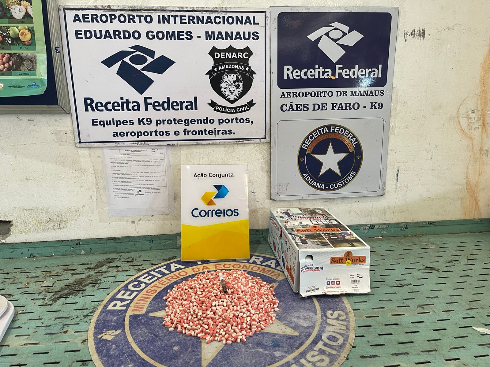 Comprimidos de ecstasy são apreendidos pela Receita Federal nos Correios em Manaus