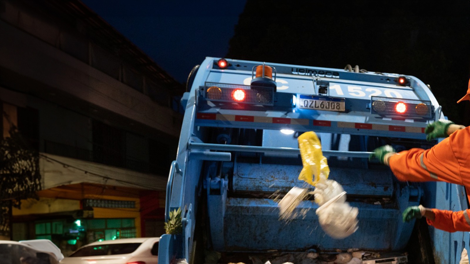 Cinco pessoas são presas em operação contra empresas de limpeza pública em Manaus