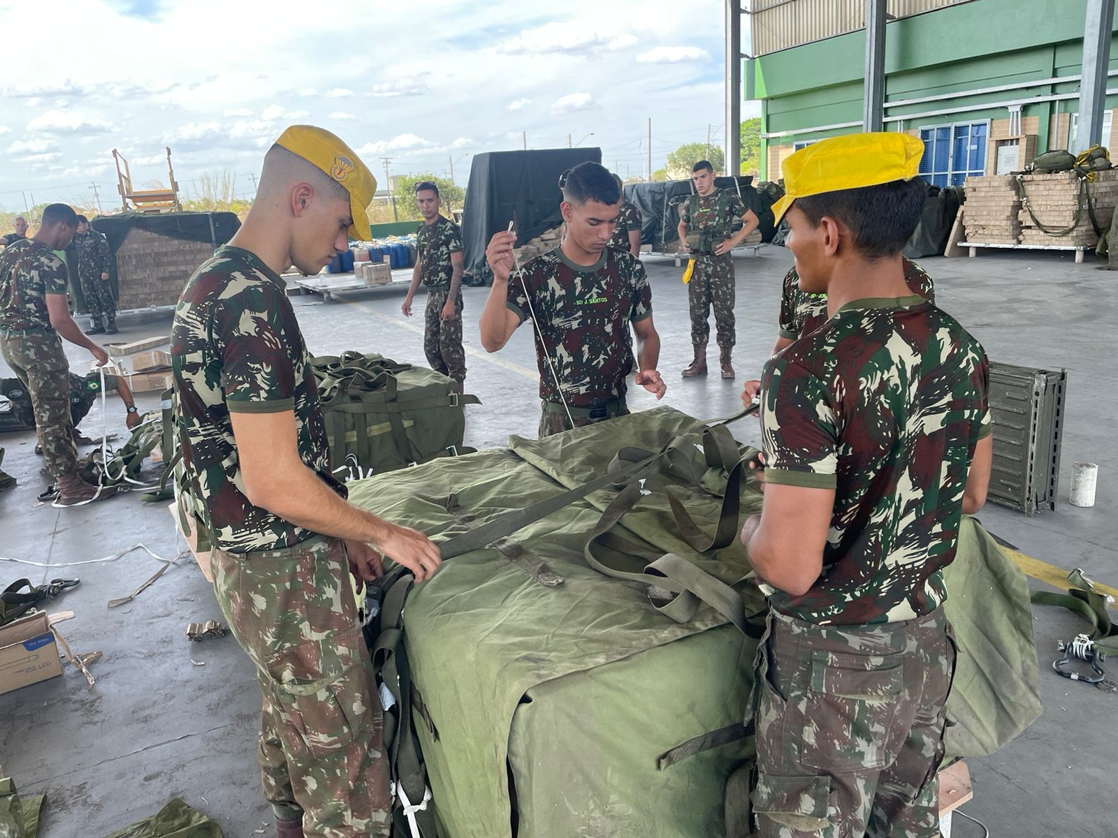 Exército enviou mais 641 toneladas de alimentos para comunidades Yanomami