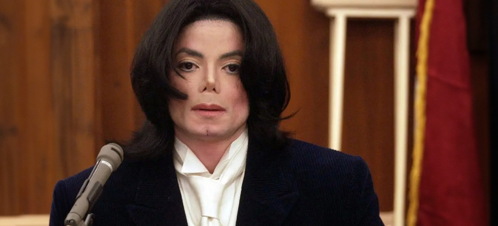 Morto há 14 anos, Michael Jackson será julgado por abuso sexual