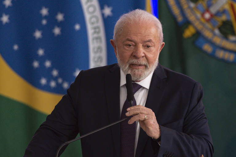 ‘Fez para agradar o crime organizado’, diz Lula sobre decreto de armas de Bolsonaro