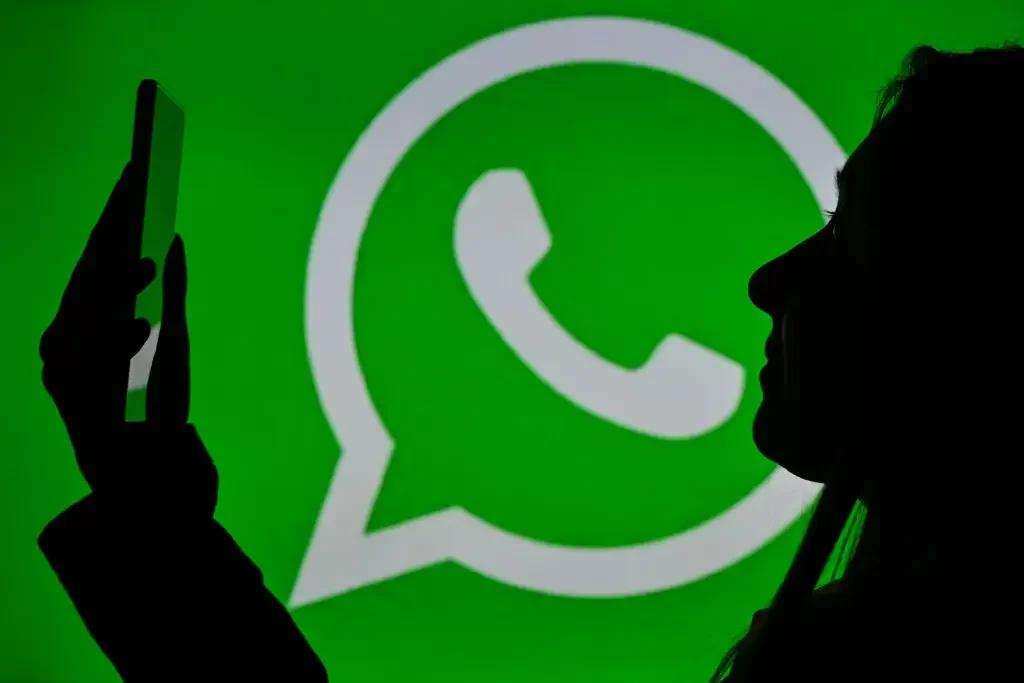 O WhatsApp ficou fora do ar nesta quarta-feira, 19 (Artur Widak/NurPhot/Getty Images)