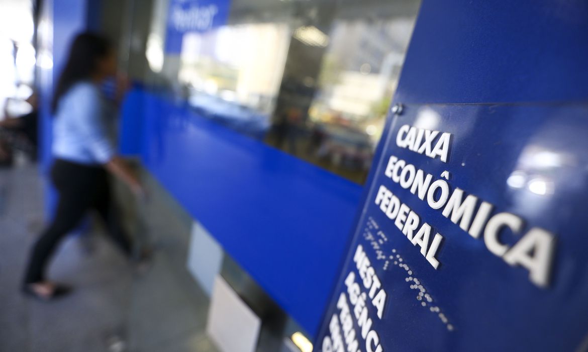 Caixa Econômica Federal distribui lucros do FGTS