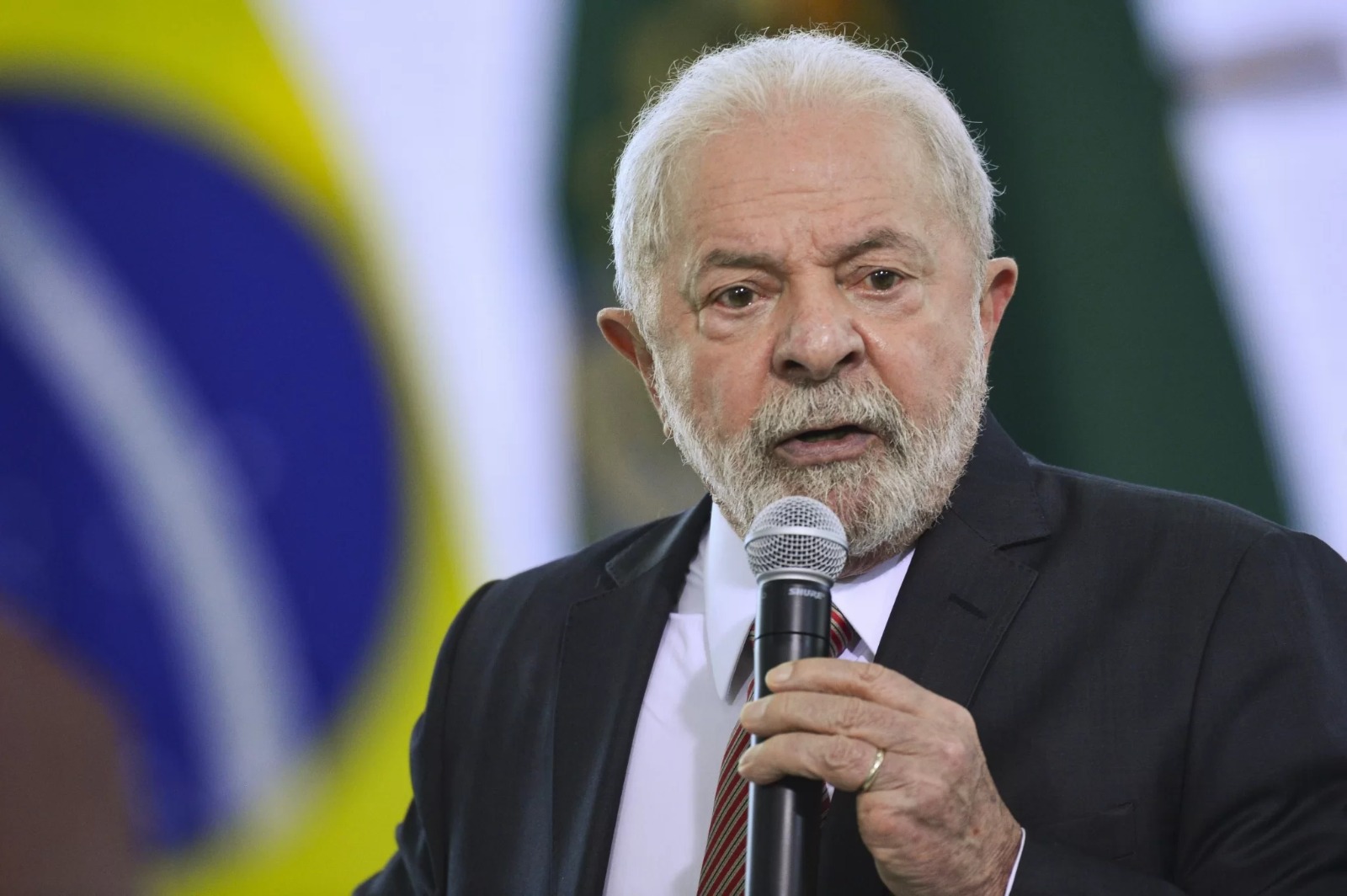 Piso nacional da enfermagem: Lula confirma pagamento retroativo a maio